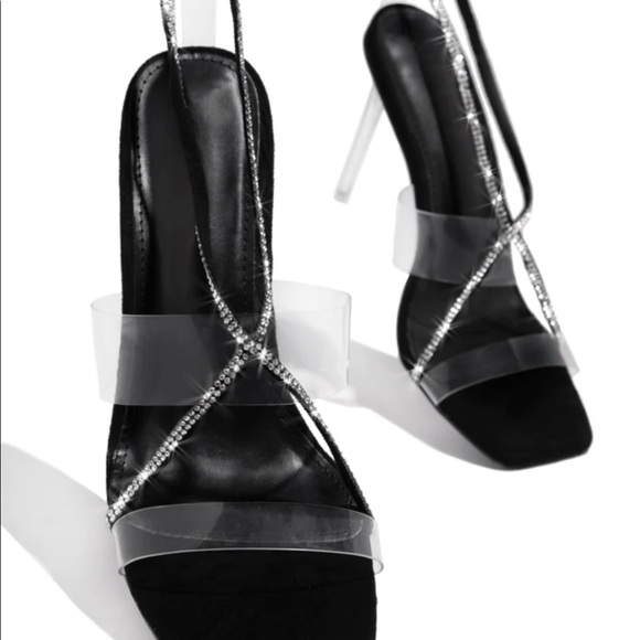 Black heels - Picture 6 of 7